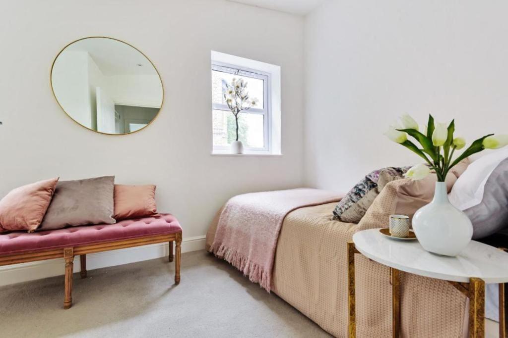 Amazing 3 Bed Interior Designed House With Garden - 114 The Hervey London Ngoại thất bức ảnh